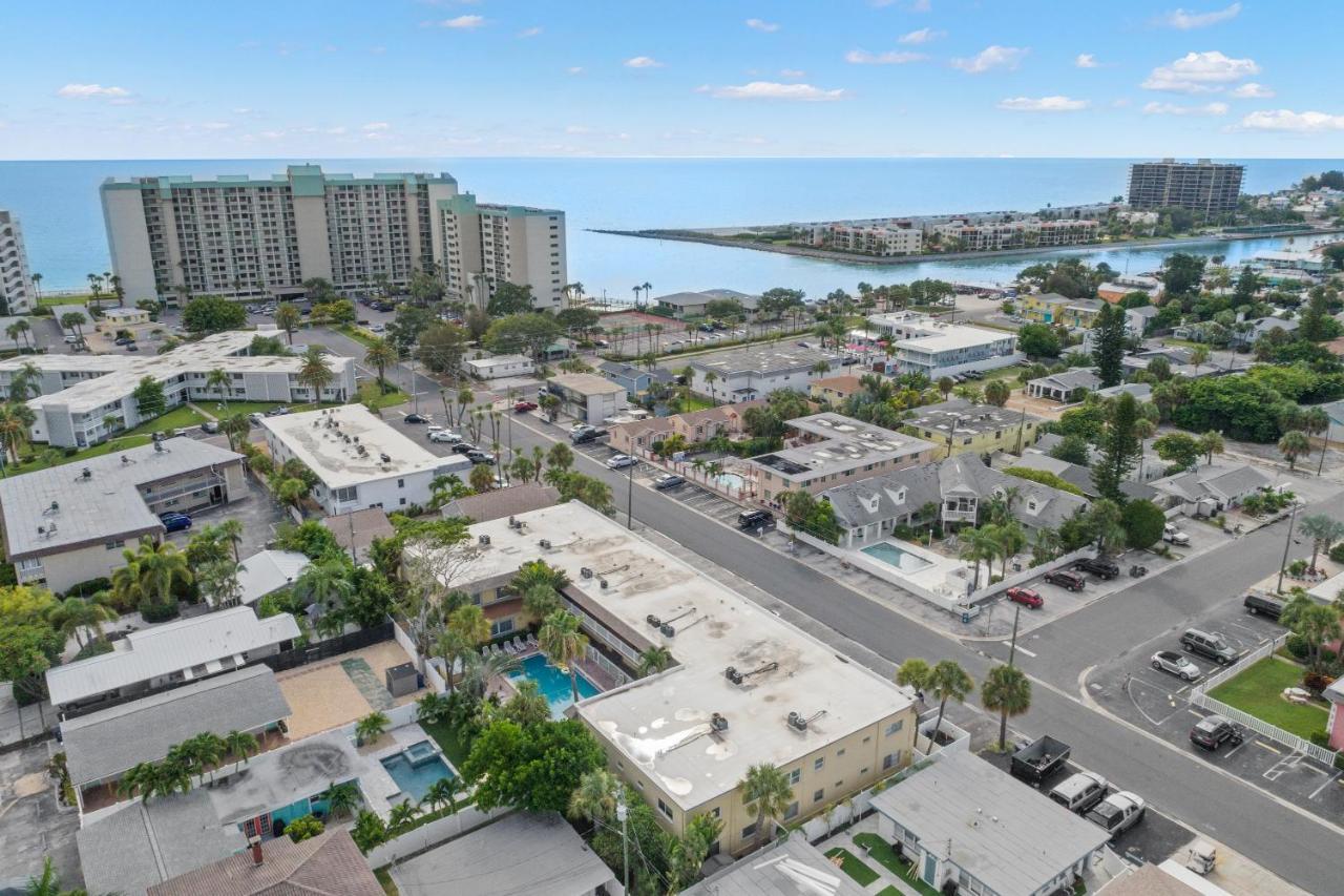 Waves 18 Apartment St. Pete Beach Exterior photo